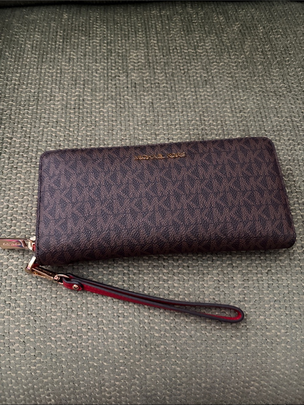 Michael Kors Signature Wristlet Wallet